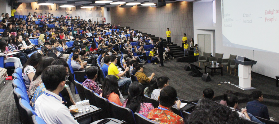 entrepreneur startup hackaton talkshow hackgen kompas gramedia universitas multimedia nusantara umn universitas terbaik di jakarta