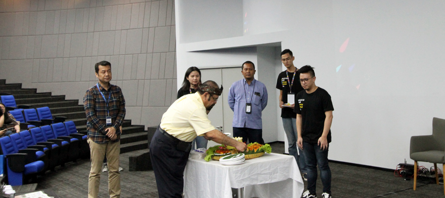 kompas corner hut umn universitas multimedia nusantara kampus terbaik di jakarta indonesia