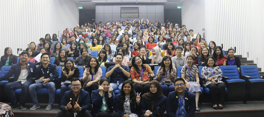 Taufik lie akuntansi kuliah tamu seminar industri perhotelan UMN universitas multimedia nusantara universitas terbaik di jakarta