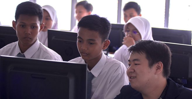 Hour of Code 2019: Belajar Pemrograman dengan Media Gim Hour of Code 2019: Belajar Pemrograman dengan Media Gim