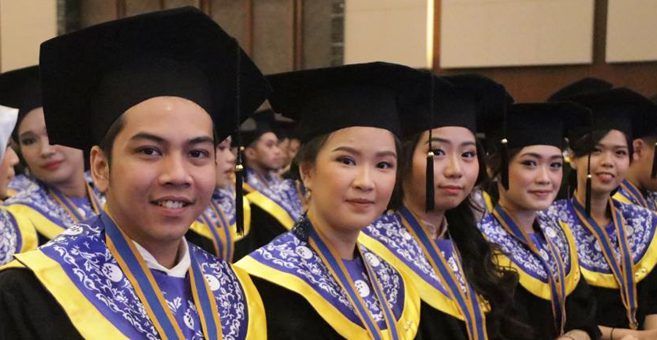 Wisuda XVI UMN: Technopreneurship Dalam Industri Kreatif Wisuda XVI UMN: Technopreneurship Dalam Industri Kreatif