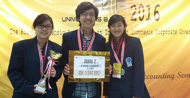 Tim Akuntansi Harumkan Nama UMN di Accounting Fair Bakrie 2016 Tim Akuntansi Harumkan Nama UMN di Accounting Fair Bakrie 2016