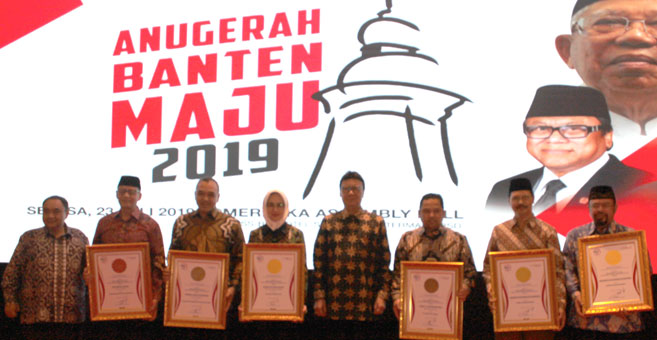 penghargaan anugerah banten maju kampus universitas multimedia nusantara umn universitas terbaik di jakarta