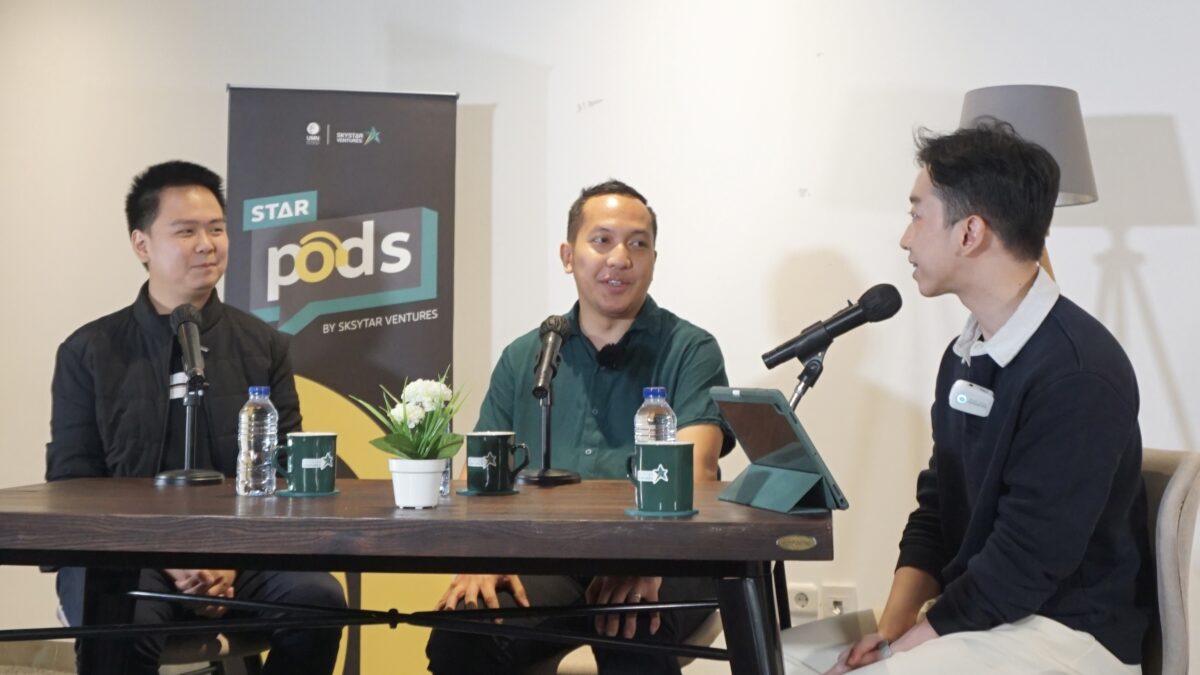 Kedua narasumber membahas ekosistem startup dalam acara STARPODS. (Dok. Skystar Ventures UMN)