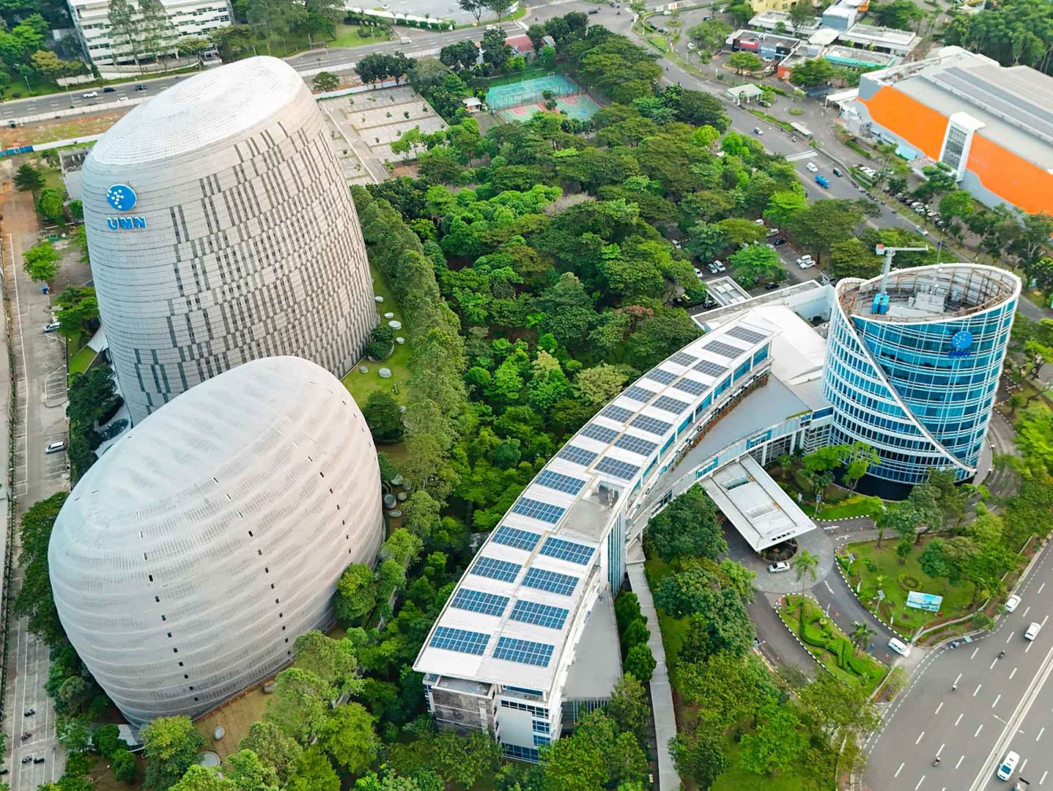 Manfaat Solar Panel: Solusi Cerdas untuk Efisiensi Energi Masa Kini