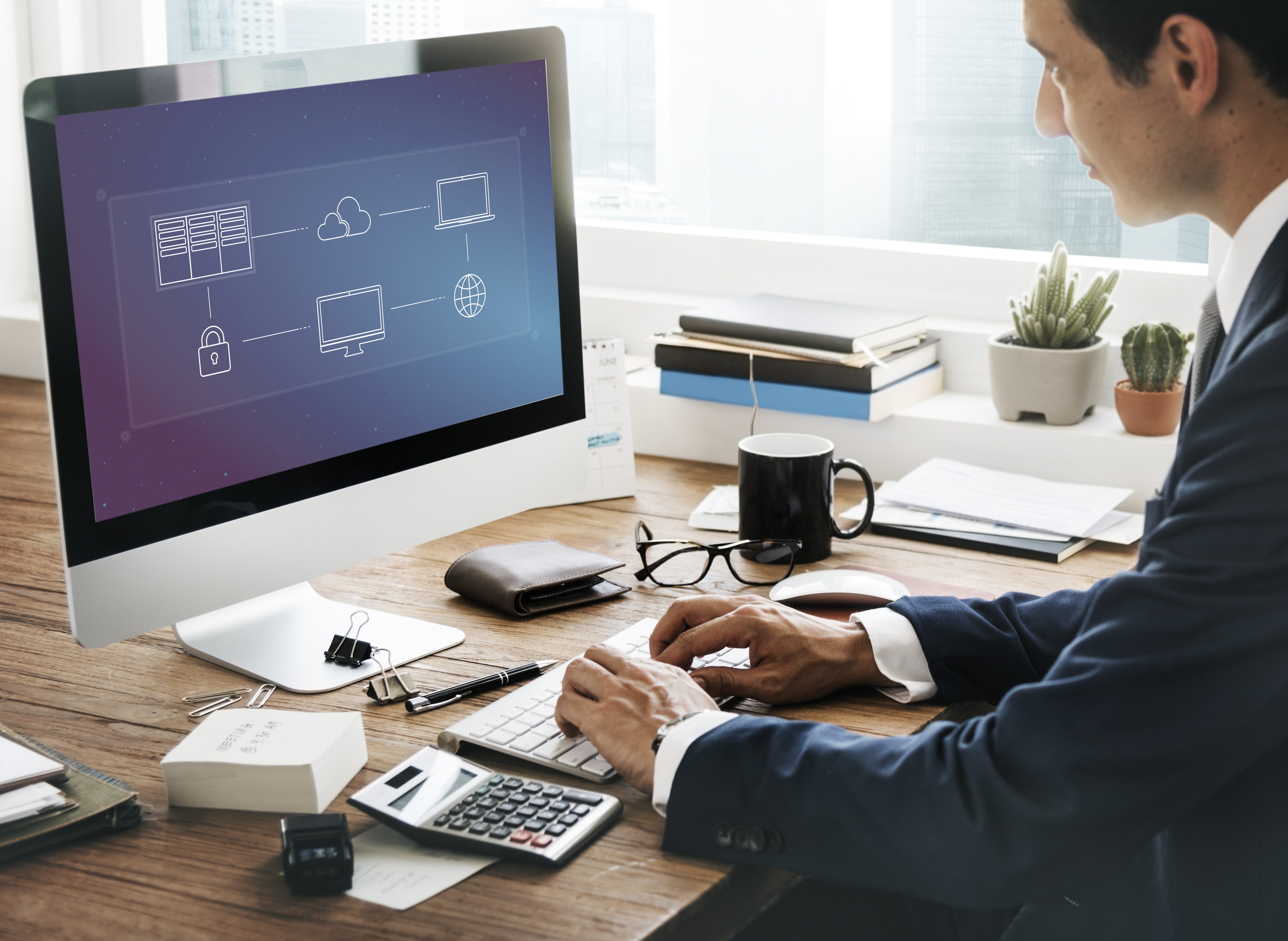 Teknik Informatika vs Sistem Informasi: Mana yang Cocok Buat Kamu yang Hobi Ngoding?