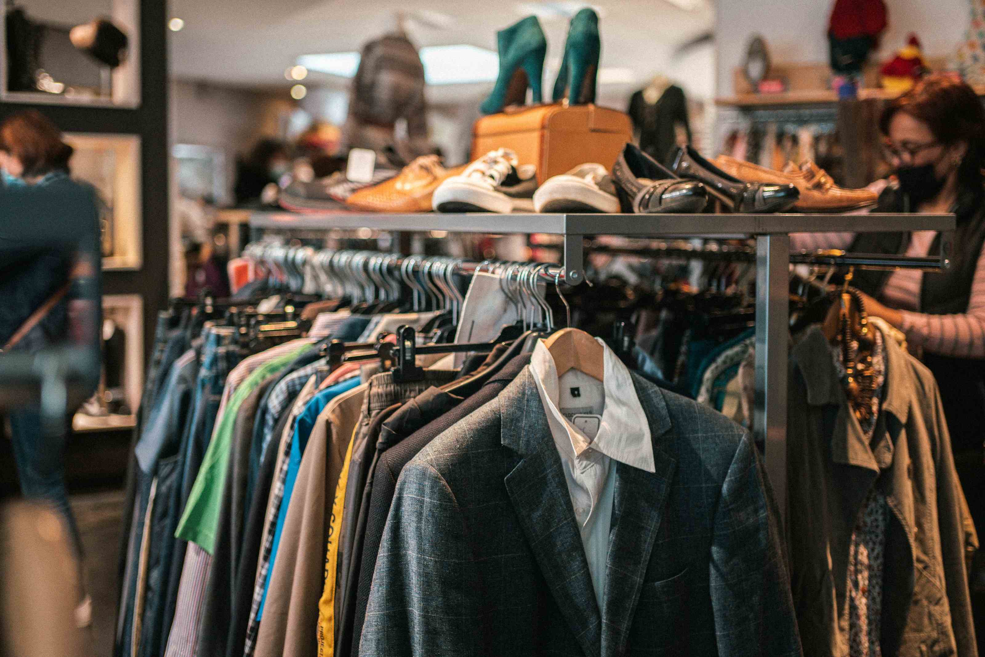 Thrifting: Solusi Ramah Lingkungan dalam Sustainable Fashion yang Wajib Dicoba Mahasiswa