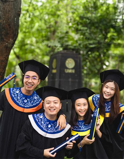 wisuda foto