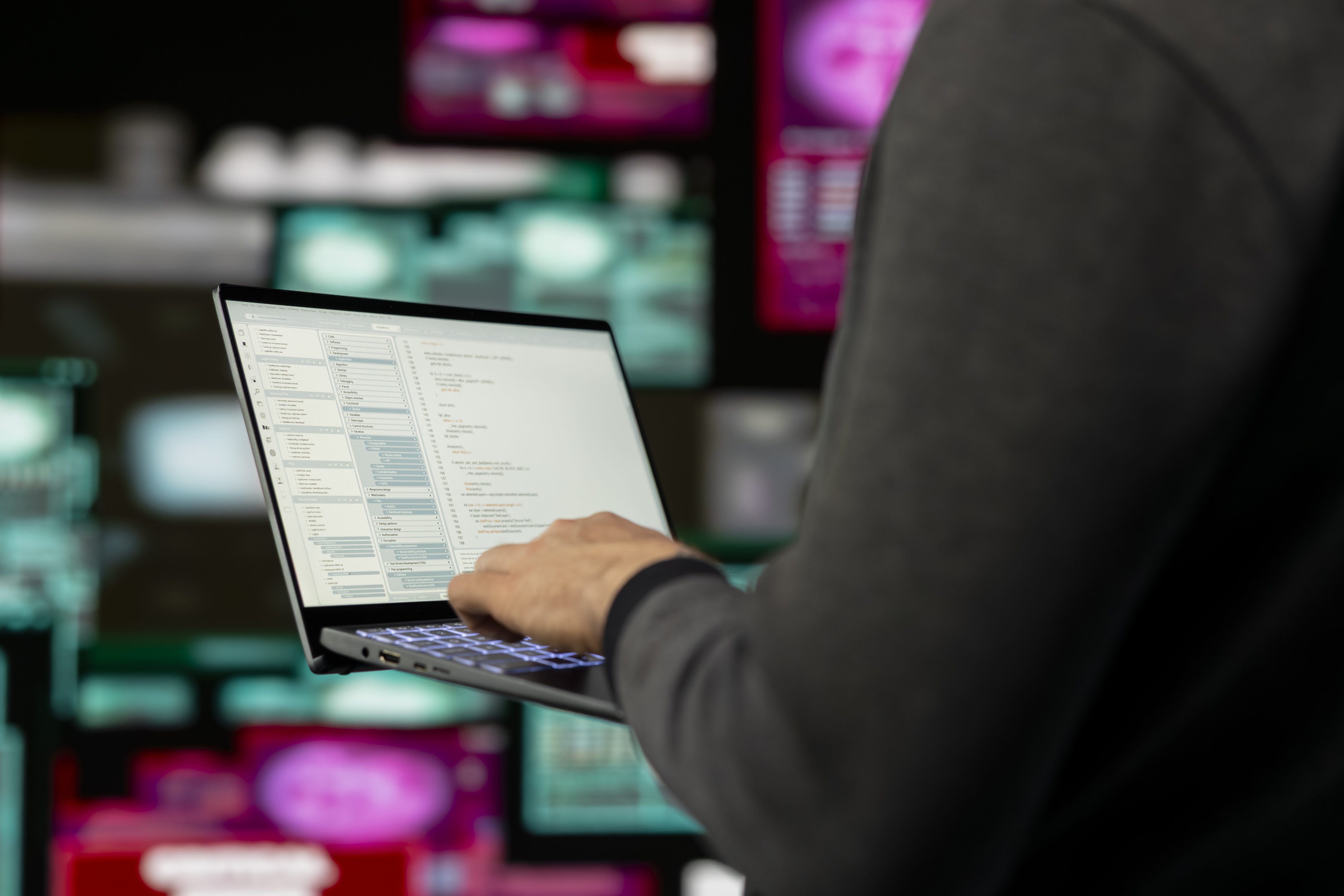 Prospek Kerja Lulusan Sistem Informasi UMN: Pilihan Karier Menjanjikan di Era Digital